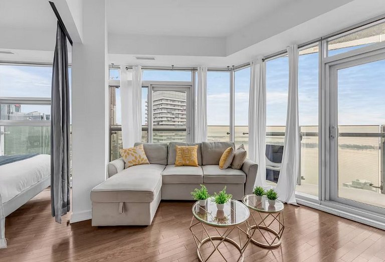 67th Floor Panoramic Sunset Skyline 3BDR Condo