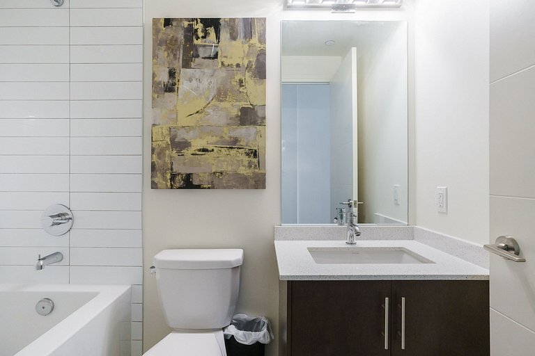 Chic Toronto Downtown Condo + Balcony