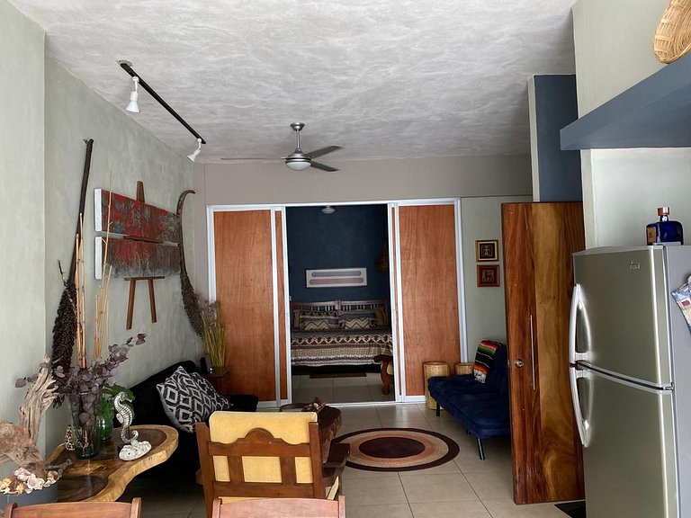 Stunning one-bedroom, 1.5Bath in the Romantic Zone