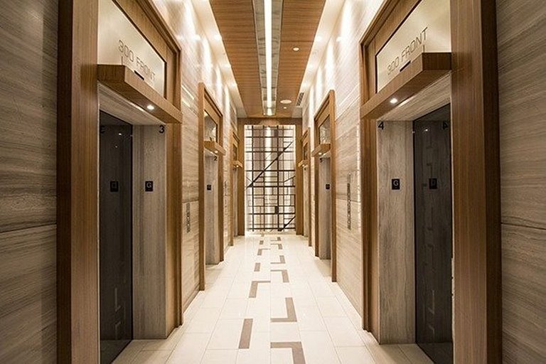 Elegant two-bedroom condo close to the CN Tower