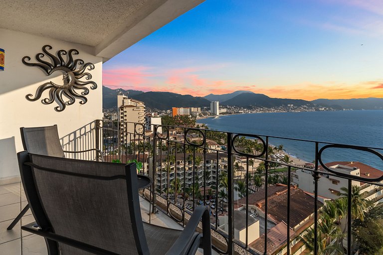 2BDR Ocean View Condo in Condomar Puerto Vallarta