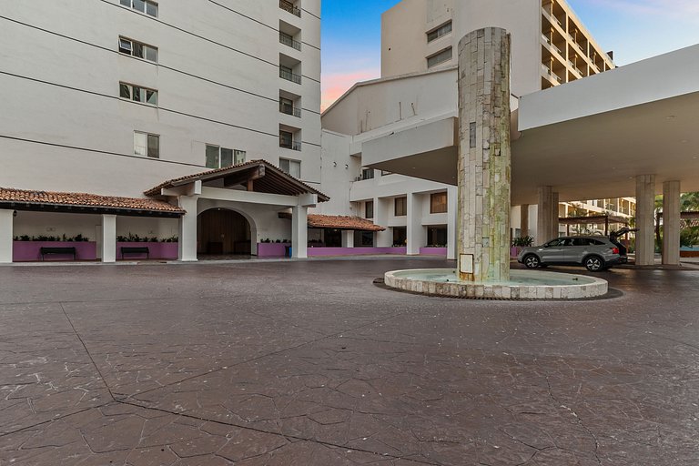 2BDR Ocean View Condo in Sunscape Puerto Vallarta