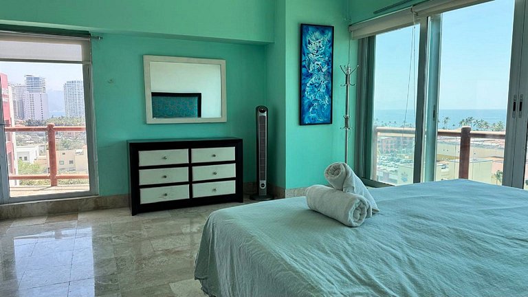 Deck12 Elite Escape – Casino On‑Site Access