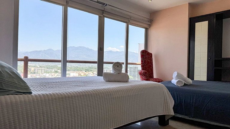 Deck12 Elite Escape – Acceso al casino y parking