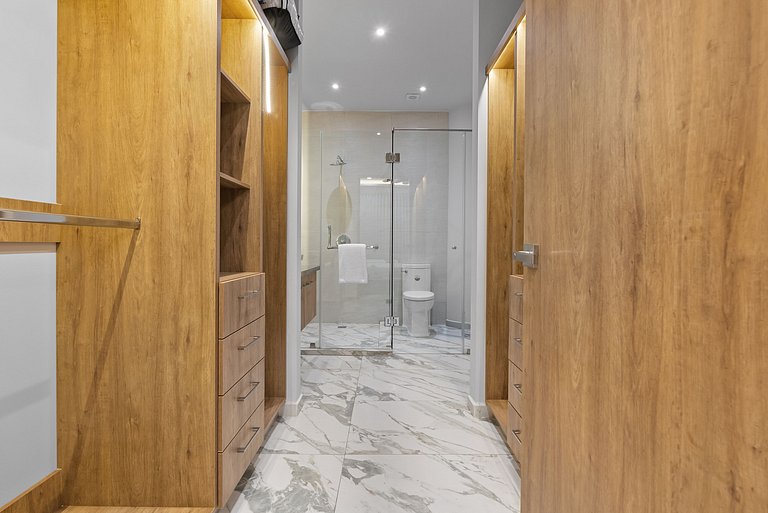 Condominio de lujo frente al mar con jacuzzi