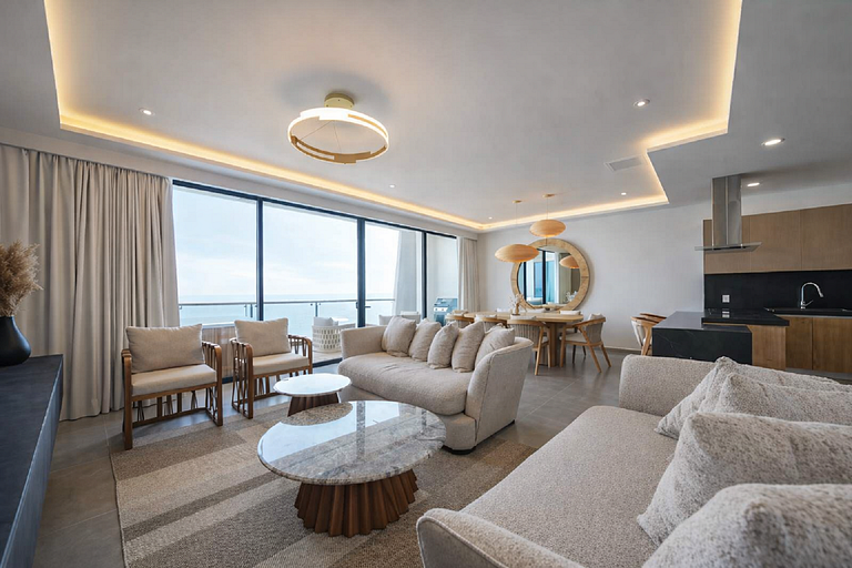 Luxury Oceanfront Condo with Private Jacuzzi
