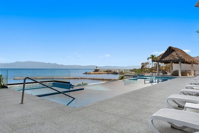 Condominio de Lujo frente al Mar, Jacuzzi Privado