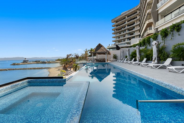 Bahiban a pie de playa de 3 habitaciones, 3 baños, jacuzzi y