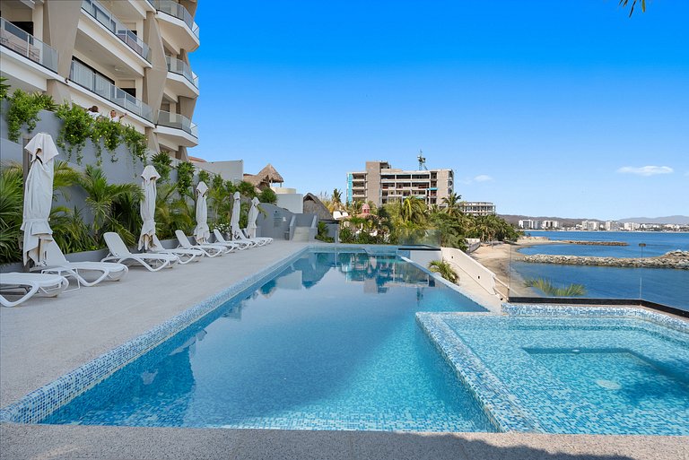 Bahiban a pie de playa de 3 habitaciones, 3 baños, jacuzzi y