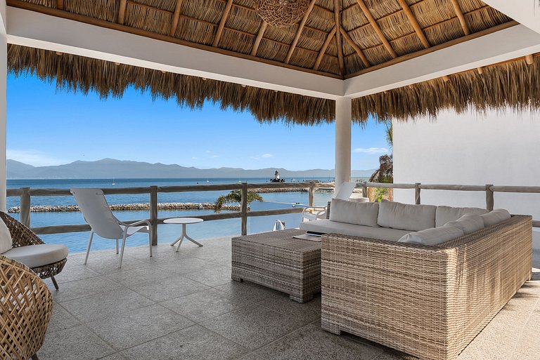 Bahiban a pie de playa de 3 habitaciones, 3 baños, jacuzzi y