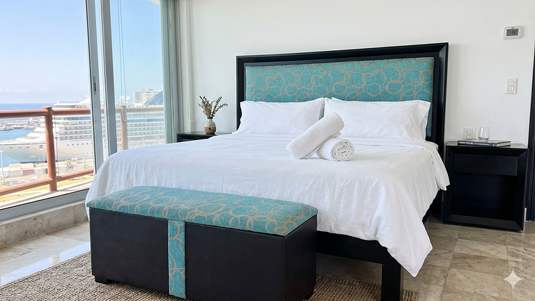 Deck12 Elite Escape – Casino On‑Site Access