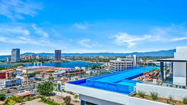 Zoho Skies 2 BDR, 2 Bath, with Parking