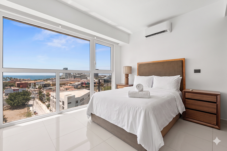 Zoho Skies, 3 bedrooms, 2 bathrooms with a rooftop pool