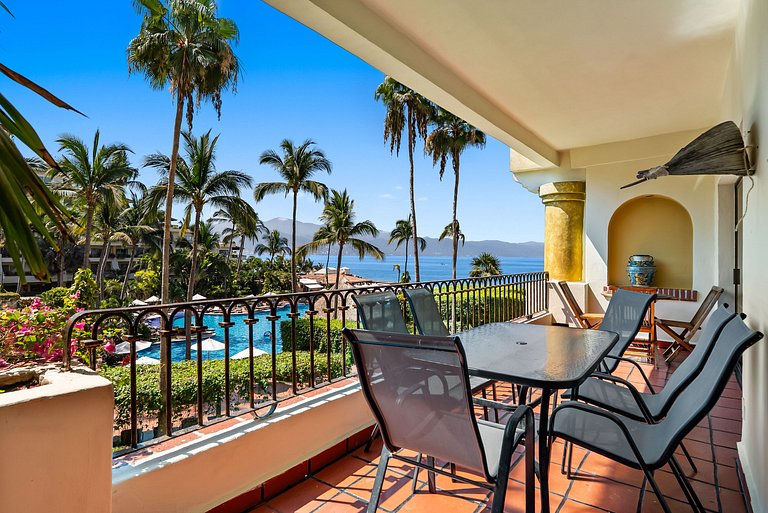 Velas Resort Access Beachfront 3BR Condo