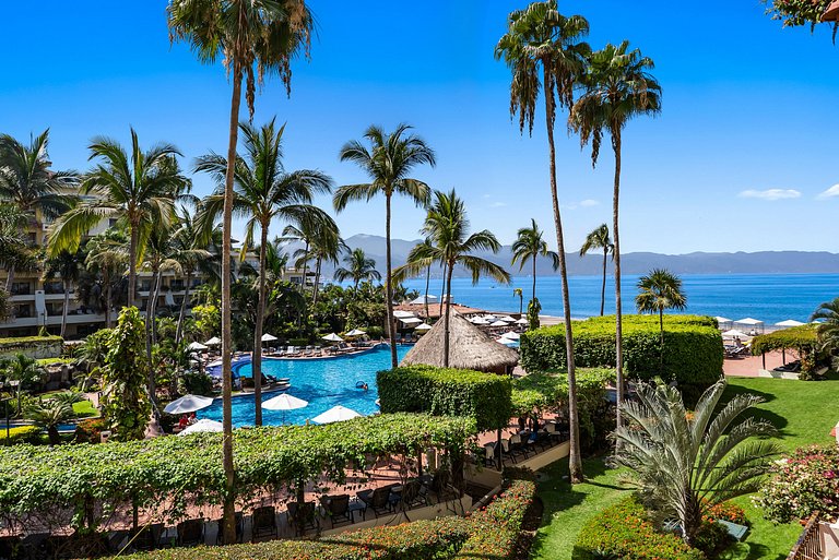 Velas Resort Access Beachfront 3BR Condo