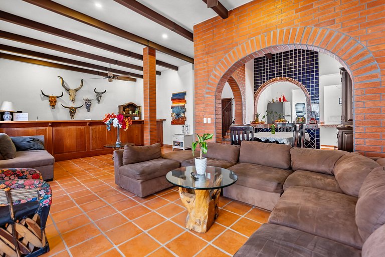 Private Boutique Hotel, Groups up to 48 Guests