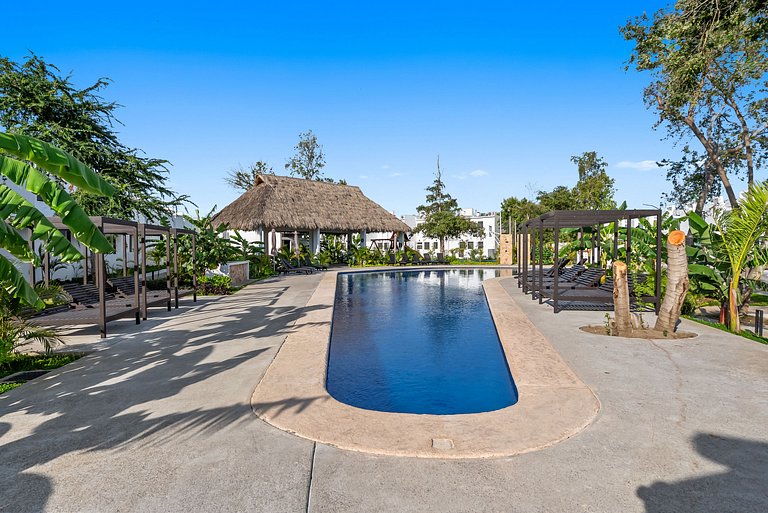 Modern 3-bedroom, 2-bath Home, Pool, Playground