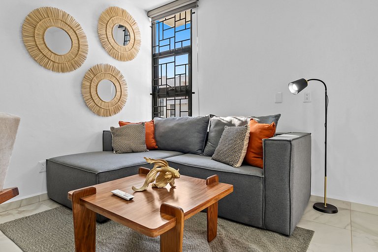 Modern 3-bedroom, 2-bath Home, Pool, Playground