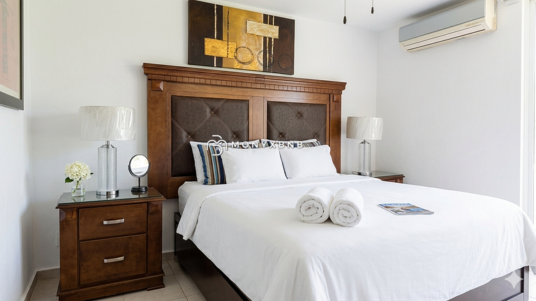 Gran Marina, 4 habitaciones, 2 baños, estacionamiento