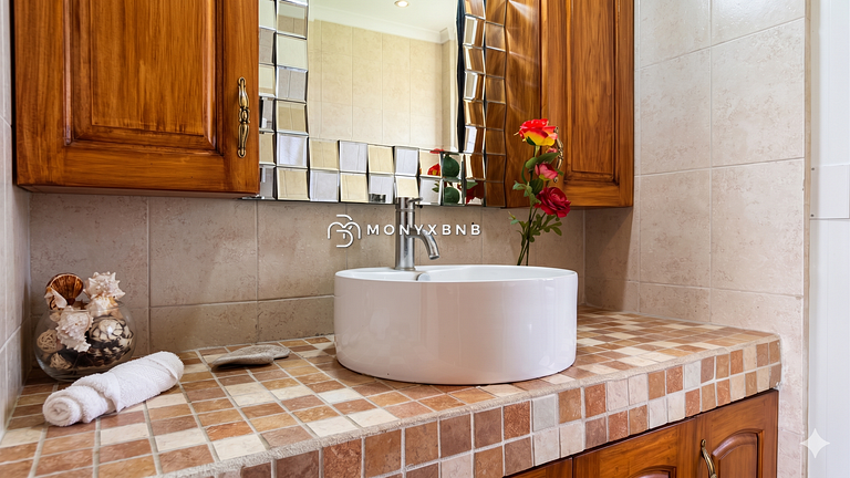 Gran Marina, 4 habitaciones, 2 baños, estacionamiento