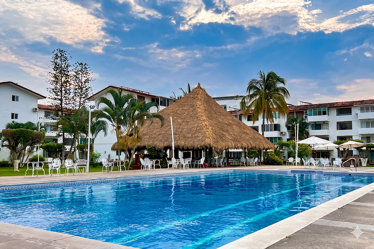 Come and enjoy Puerto Vallarta! Condos La Marina