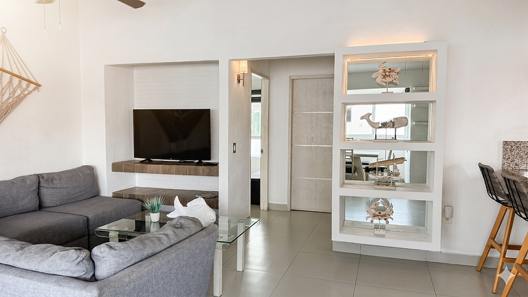 Beautiful apartment in La Marina Condominiums
