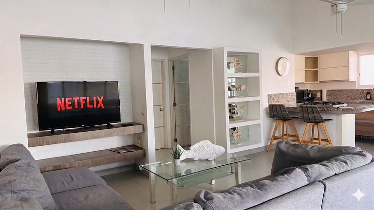 Beautiful apartment in La Marina Condominiums