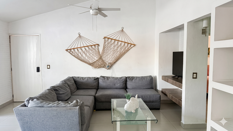 Beautiful apartment in La Marina Condominiums