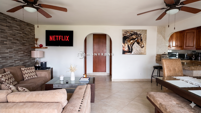 Gran Marina, 4 habitaciones, 2 baños, estacionamiento