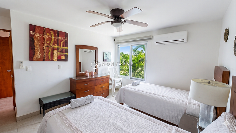 Gran Marina, 4 habitaciones, 2 baños, estacionamiento