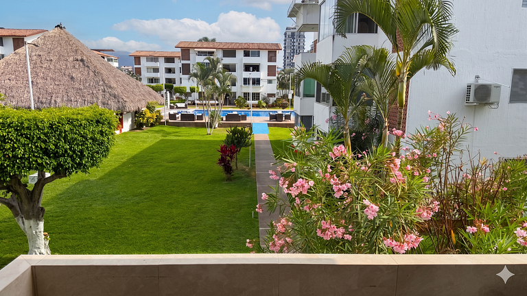 Gran Marina, 6 bedrooms, 4 bathrooms, Parking