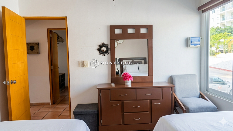 3-Condo Bundle Condominios La Marina: 6BR + Pool