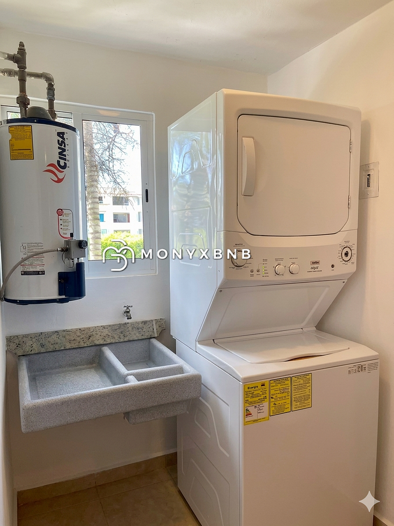 Gran Marina, 4 habitaciones, 2 baños, estacionamiento