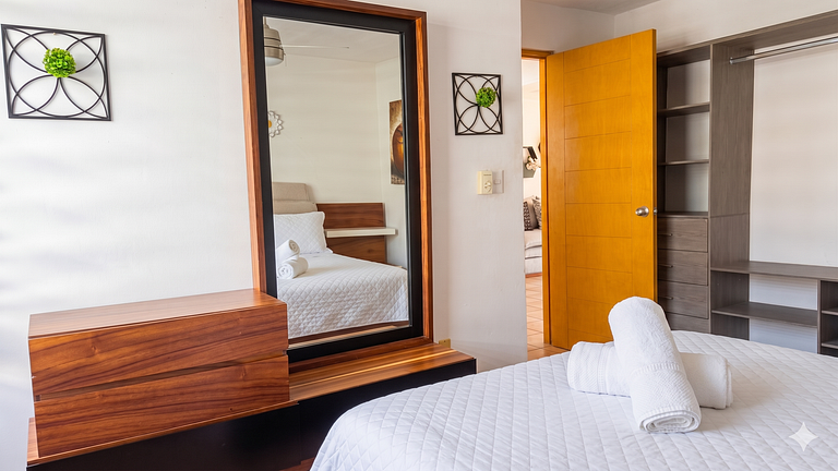Gran Marina, 6 habitaciones, 4 baños, Parking