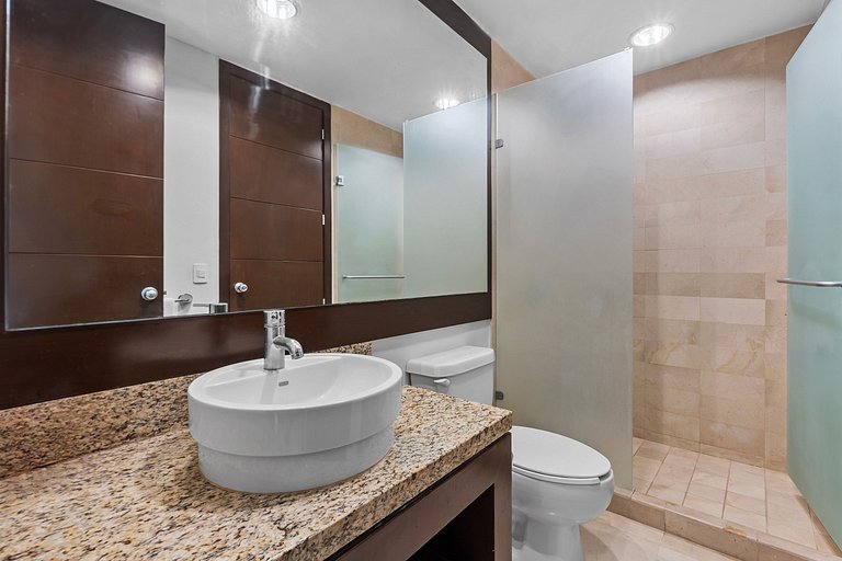 Apartamento de lujo frente a la playa con acceso al complejo