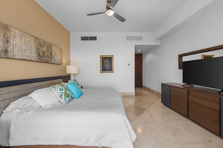 Apartamento de lujo frente a la playa con acceso al complejo