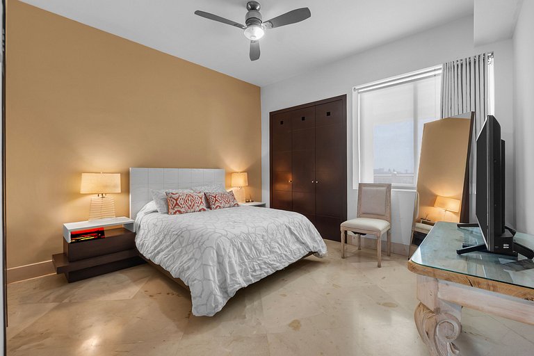 Apartamento de lujo frente a la playa con acceso al complejo