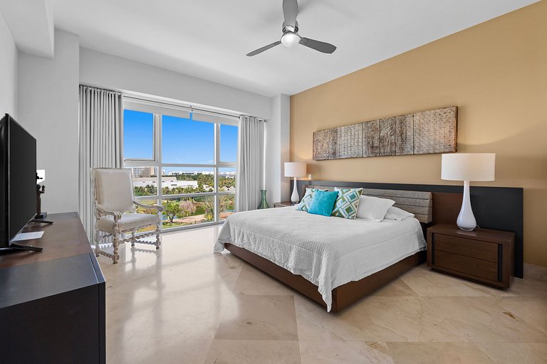 Apartamento de lujo frente a la playa con acceso al complejo