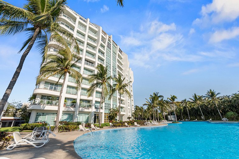 Apartamento de lujo frente a la playa con acceso al complejo