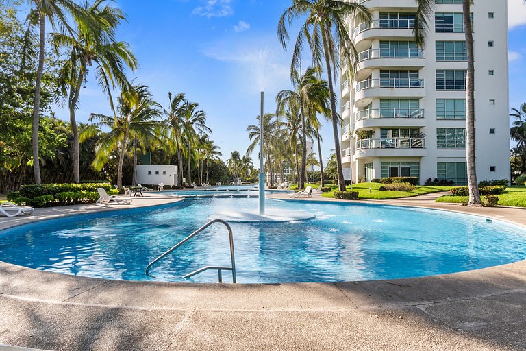 Apartamento de lujo frente a la playa con acceso al complejo