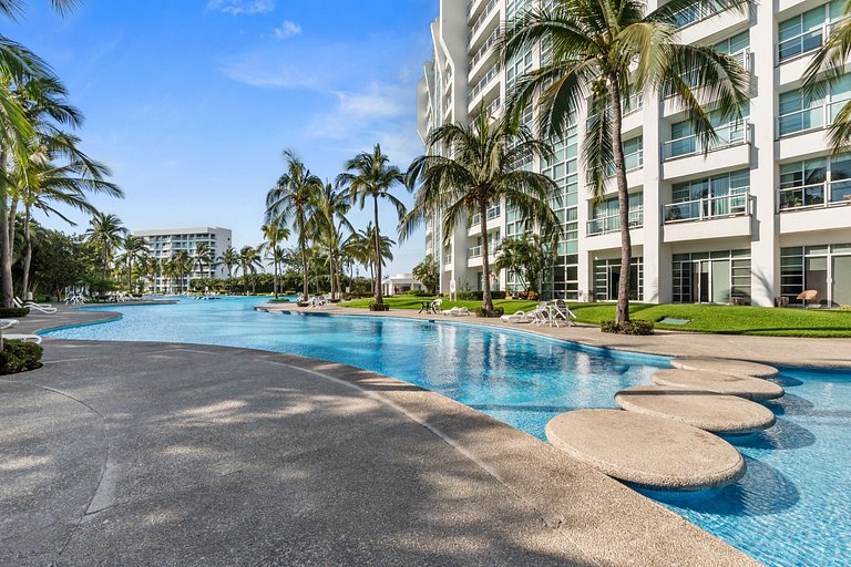 Apartamento de lujo frente a la playa con acceso al complejo