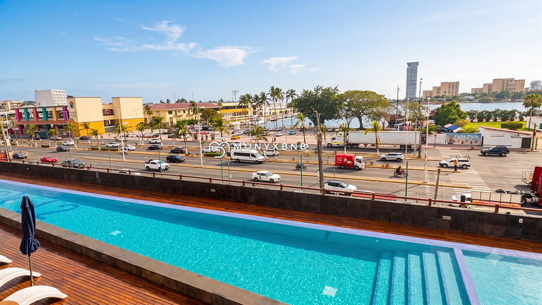Deck12, Premium de 2 cuartos, acceso a la piscina, estaciona