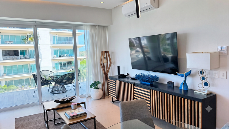 Luxury Vallarta Marina 1BR, 180° Balcony & Golf Views