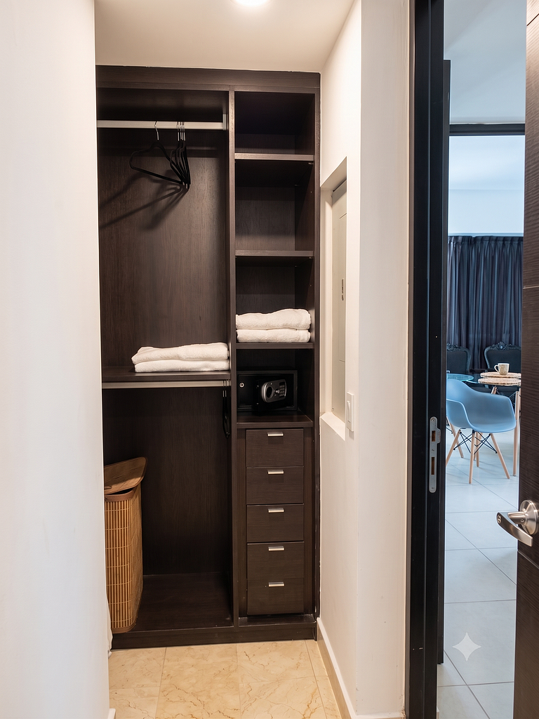 Luxury Icon · Condo Moderno 1BR