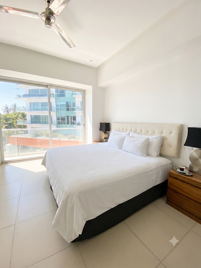 Icon Vallarta · Condo Elegante con Alberca