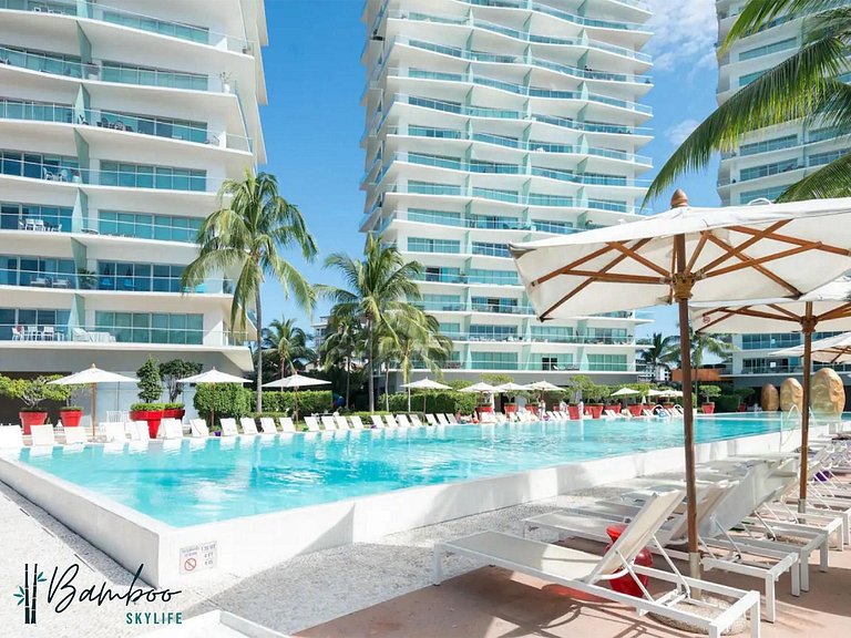 Icon Vallarta: Oasis frente al mar con piscina y club de pla