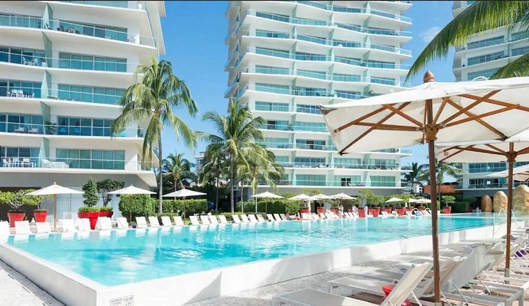 Luxury Icon · Condo Moderno 1BR