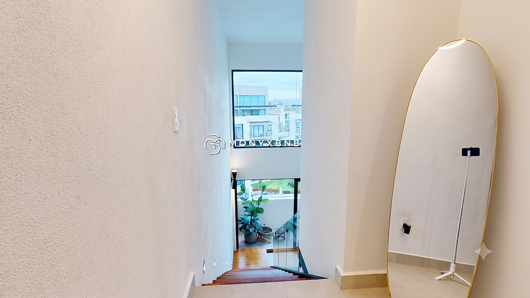 Lujoso apartamento de dos plantas con 3 dormitorios y 3,5 ba