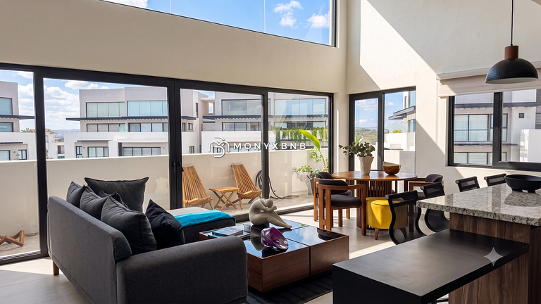 Lujoso apartamento de dos plantas con 3 dormitorios y 3,5 ba