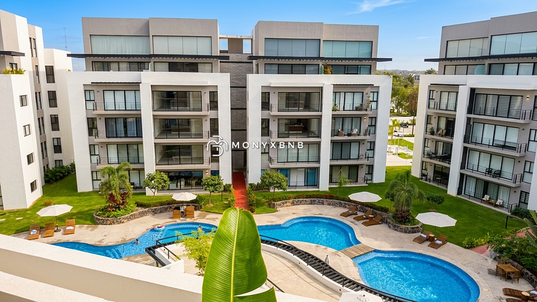Lujoso apartamento de dos plantas con 3 dormitorios y 3,5 ba